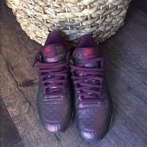Nike Internationalist Iridescent Burgundy Sneakers